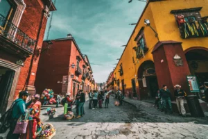 Lee más sobre el artículo Descubre la Cultura y Tradiciones de México en un Viaje Único