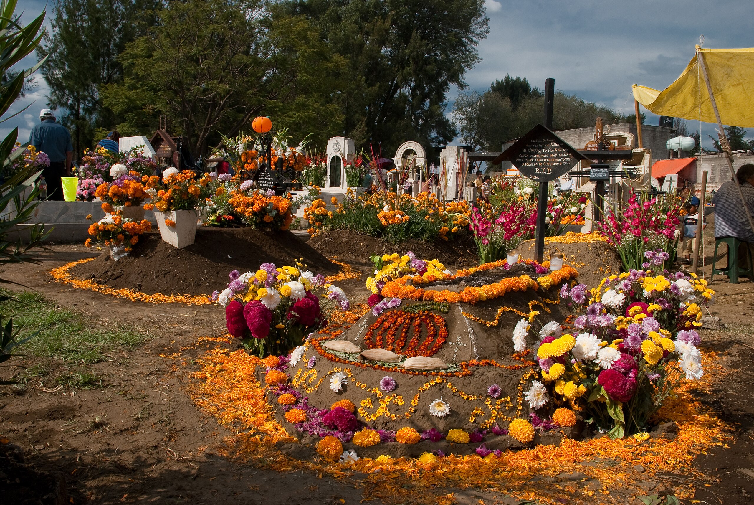 Lee más sobre el artículo Descubre las mejores festividades del Día de los Muertos en México