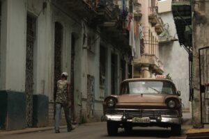 Lee más sobre el artículo Dónde reservar tours online a Cuba desde Las Palmas: Guía completa