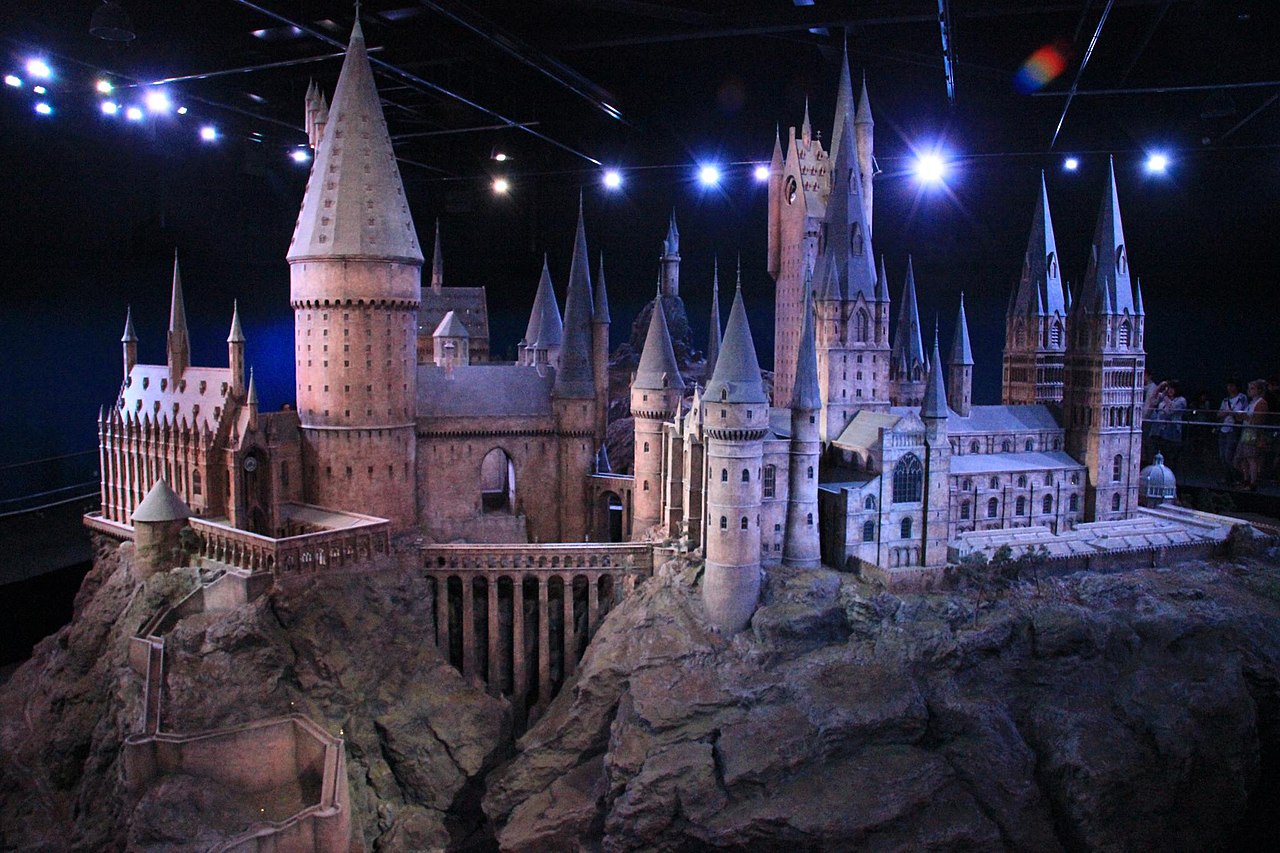 Lee más sobre el artículo Los mejores tours de Harry Potter en Londres – Descubre la magia aquí
