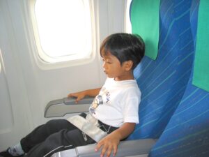 Lee más sobre el artículo Edad para pagar vuelo niños: Guía completa y actualizada