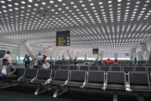 Lee más sobre el artículo Terminal de salida de vuelos en Madrid con Alitalia: Guía actualizada