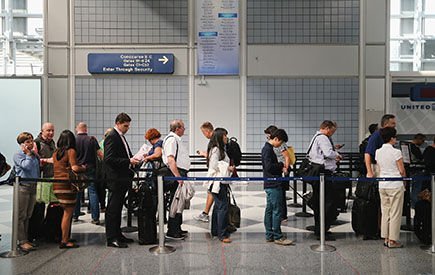 Aerolínea ofrece alternativa en vuelos cancelados o retrasados