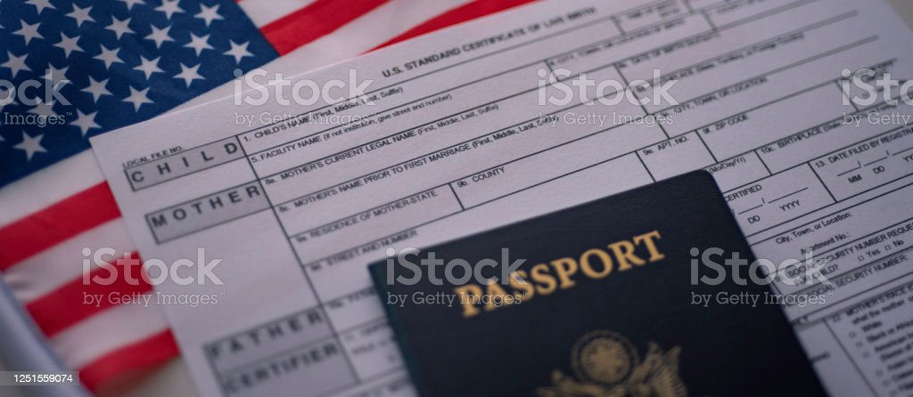 Pasaporte y formulario de inmigración