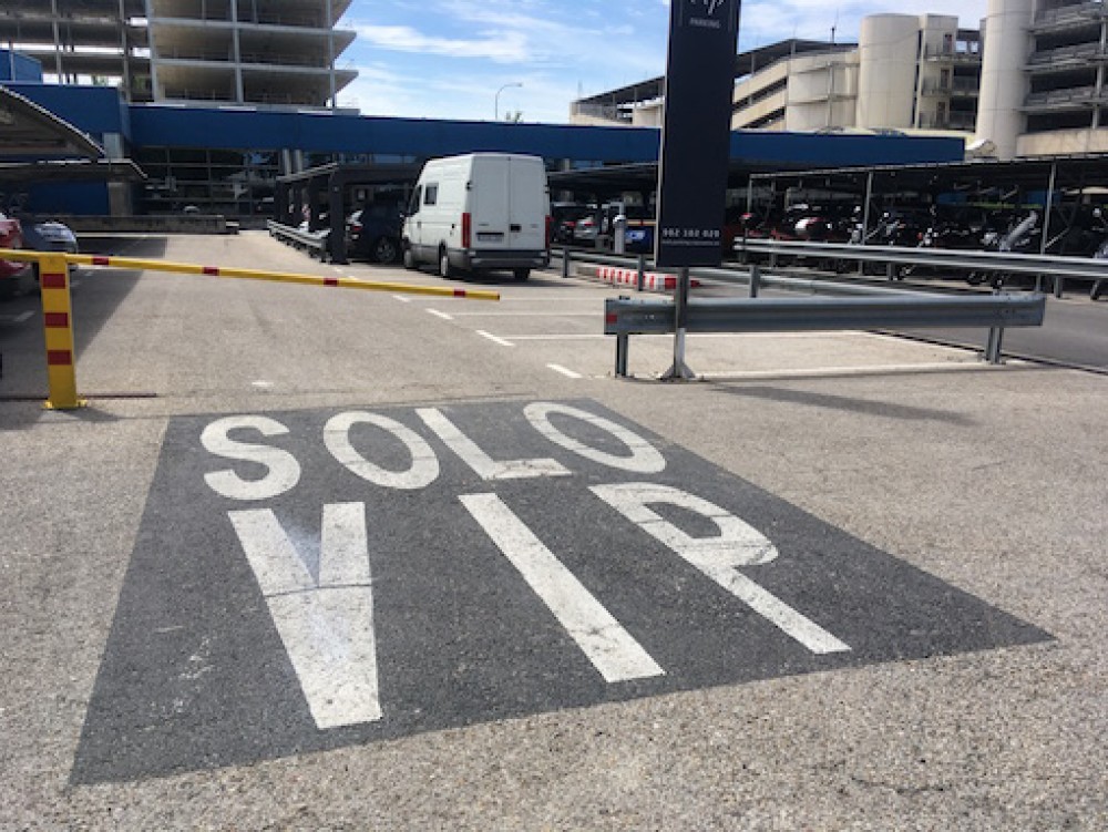 Plaza de aparcamiento VIP