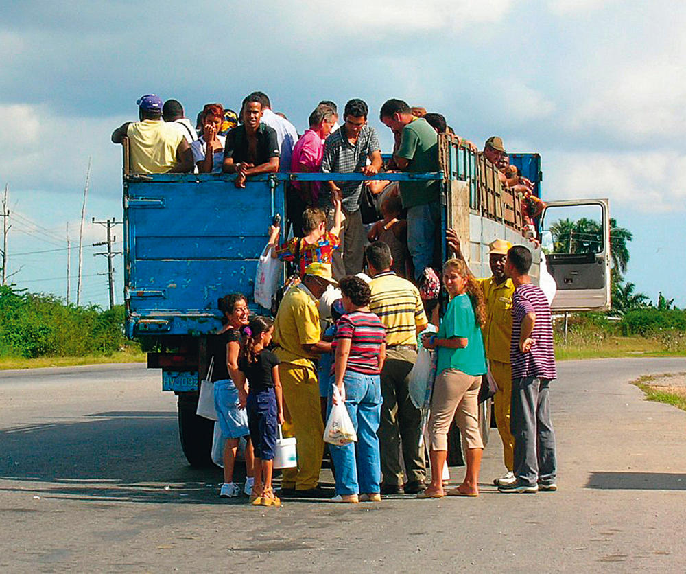 Transporte alternativo en Cuba